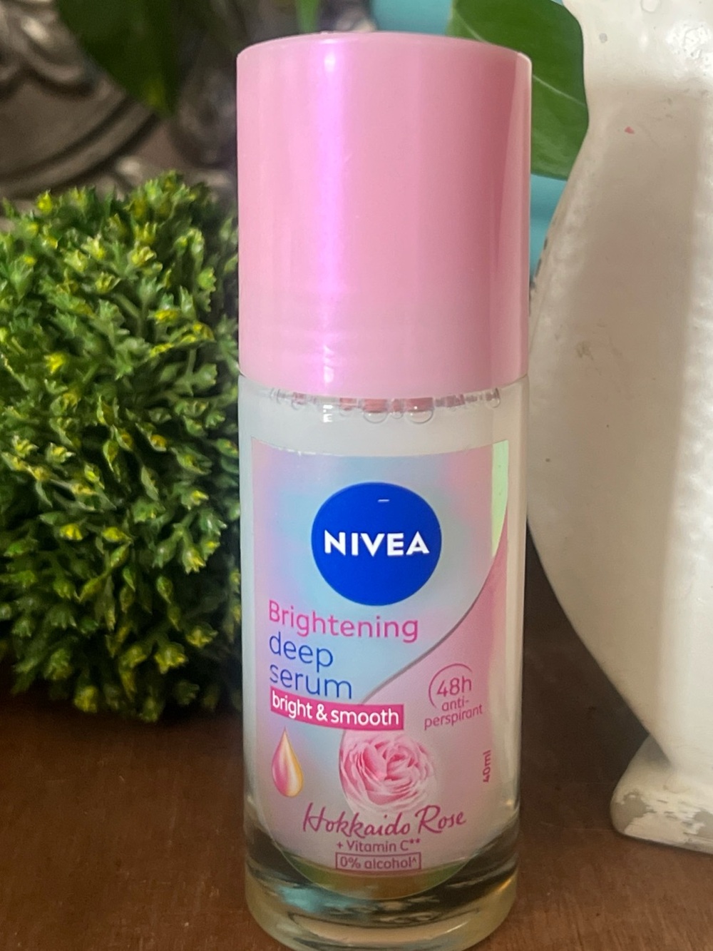 NIVEA Hokkaido Rose Brightening Serum Roll On Deodorant 40ml